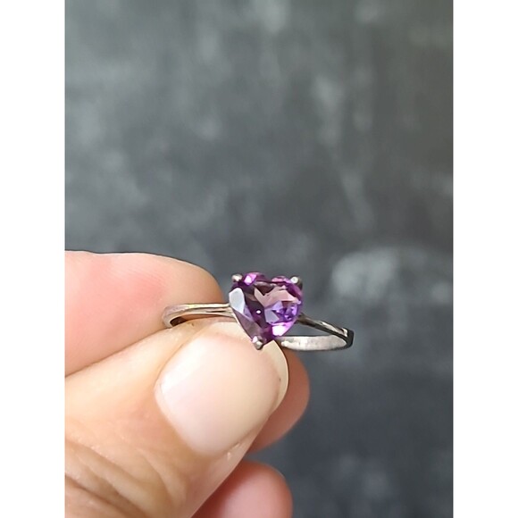 925 Sterling Silver Prong Set Amethyst Heart Shaped Solitaire Ring, SIZE US 8.25 - Picture 1 of 10